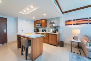 Mikrowelle, Ofen, Herdplatte, Geschirrspüler