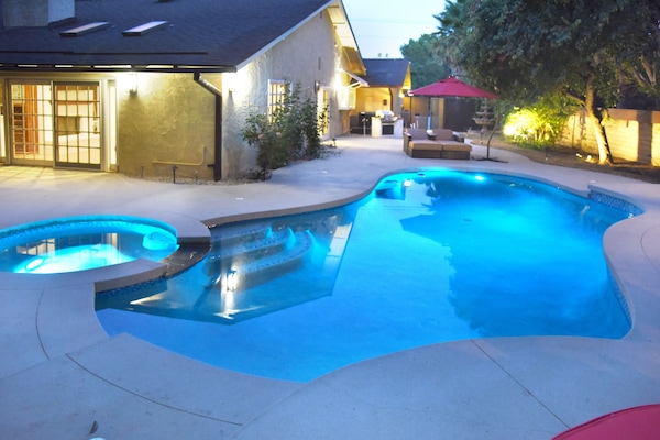 A beautiful house with pool, heated spa, day bed, lounge, barbecue , mini-golf