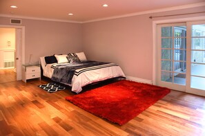 4 عدّة غرف نوم ومكتب ومكواة/لوح كي وواي فاي مجانًا