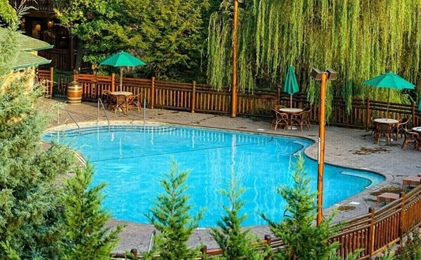 Beheizter Pool