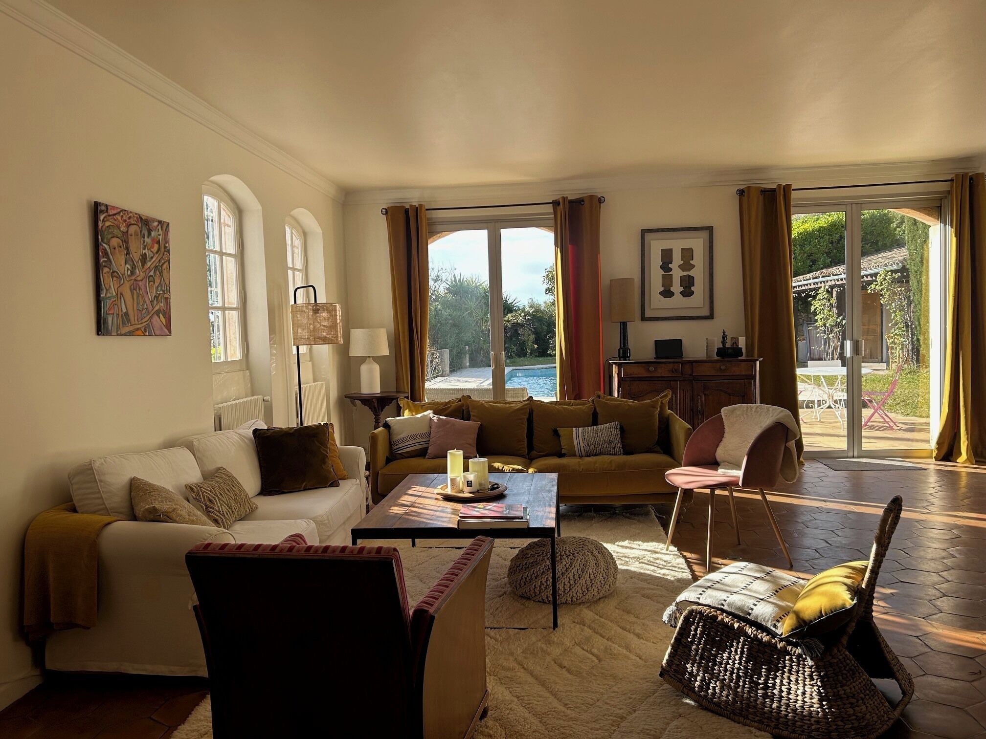 TV, peis, videospill og DVD-spiller