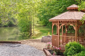 Property grounds - Couples Perfect Retreat, Private, Hot Tub, Rustic and Modern (Gatlinburg)
