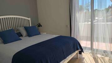 3 chambres, bureau, fer et planche Ă repasser, Wi-Fi gratuit