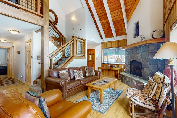 TV, fireplace, Netflix, DVD player