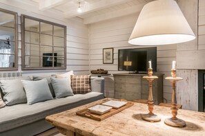 Televisio, takka, DVD-soitin