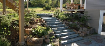 Charming Oceanview Home Plus... Artists' Studio/cottage