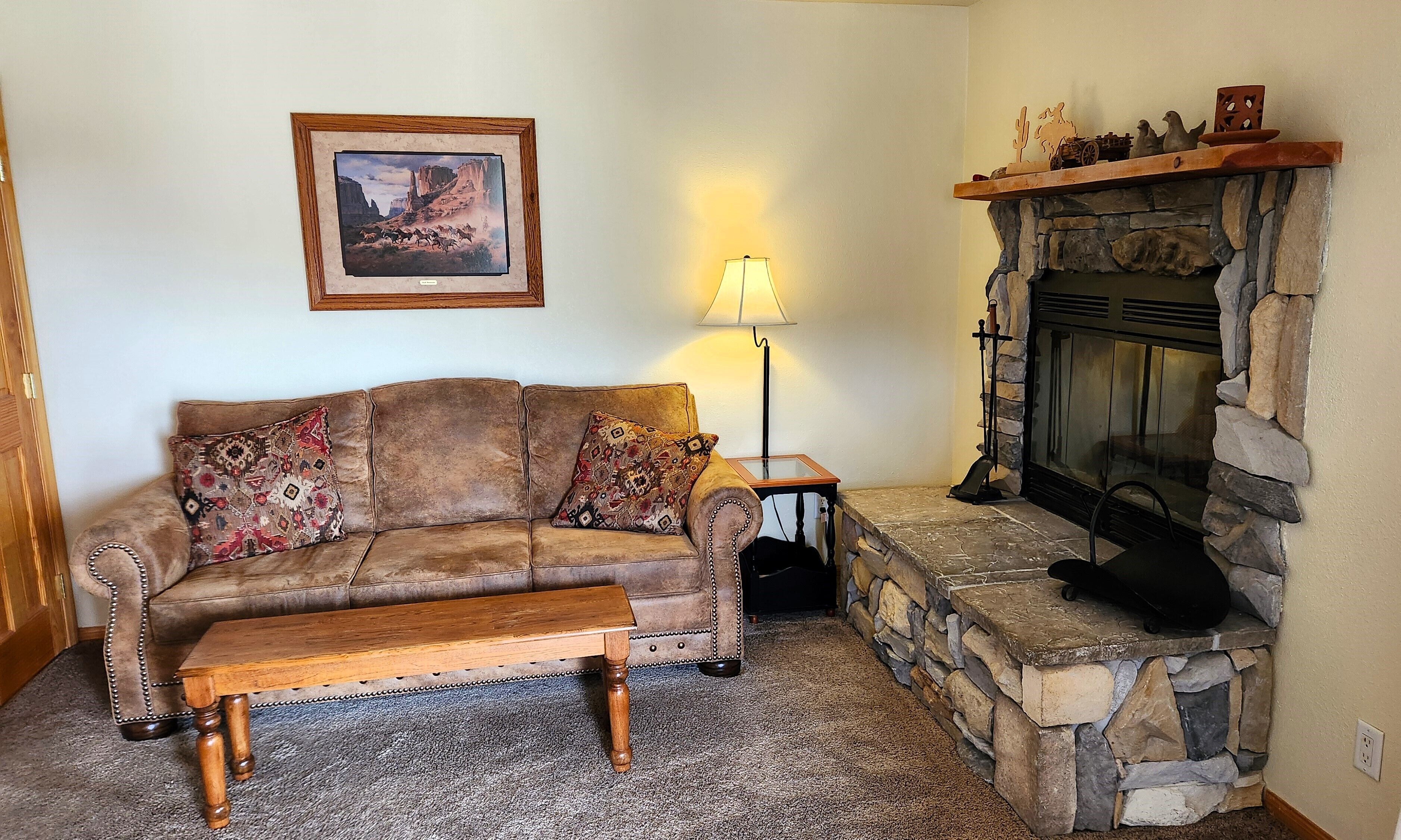 智能电视、壁炉