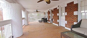 501#D - Right Downtown with Balcony/Full Kitchen!