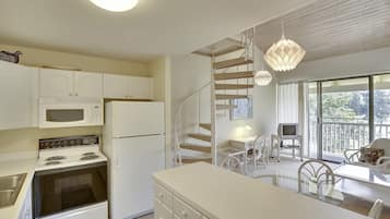 Refrigerador, microondas, horno y lavavajillas