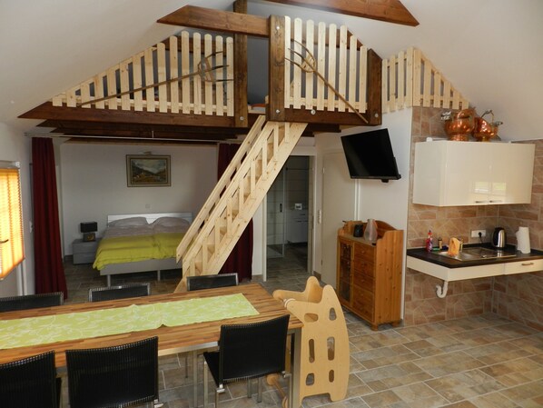 1 Schlafzimmer, Reisekinderbett, Internetzugang, Bettwäsche