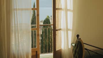 2 Schlafzimmer, Schreibtisch, BĂŒgeleisen/BĂŒgelbrett, BettwĂ€sche