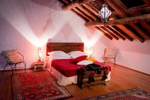 3 soverom, strykejern/-brett, internettilgang og sengetøy