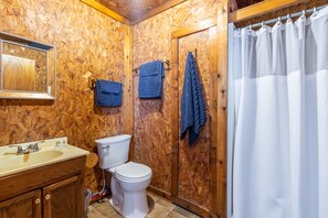 Ducha, secador de pelo, toallas