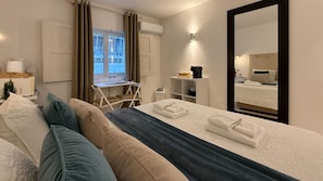 1 slaapkamer, een strijkplank/strijkijzer, gratis wifi, beddengoed