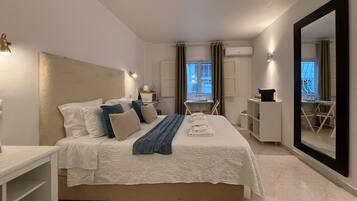1 bedroom, in-room safe, iron/ironing board, free WiFi