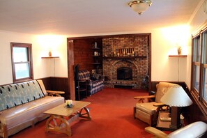 Una Smart TV, un reproductor de DVD