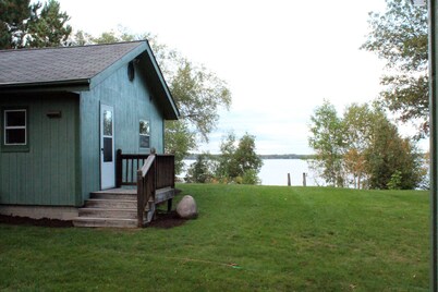 Beautiful Cabin On Upper Hay Lake