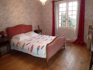 5 bedrooms