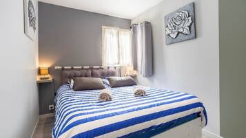 1 habitación, tabla de planchar con plancha y wifi gratis