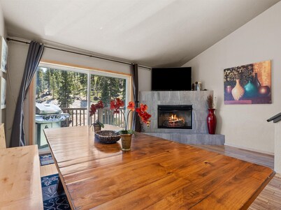 Luxurious Ski In Ski Out Heavenly Condo