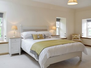 3 Schlafzimmer, kostenloses WLAN, Bettwäsche, Rollstuhlgeeignet