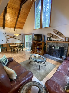 Smart TV, fireplace, video games, DVD player - The Sweet Retreat - Blue Lake Springs (Arnold)