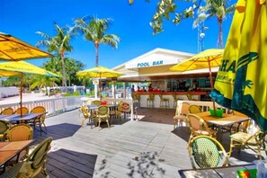 Outdoor dining - Private Luxury Beach Escape, Heated Pool • 2 Golf Carts • Steps from the Sand (Captiva)