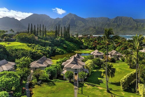 Hanalei Treehouse: Mountain, Waterfall & Bay Views