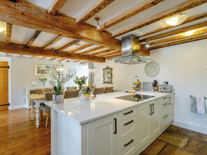 Geschirrspüler, Hochstuhl, Gefrierschrank