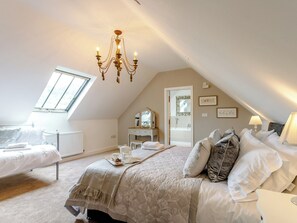 4 Schlafzimmer, kostenloses WLAN, Bettwäsche