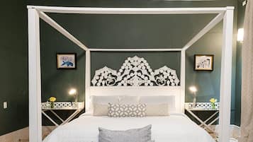 6 bedrooms, in-room safe, iron/ironing board, travel crib