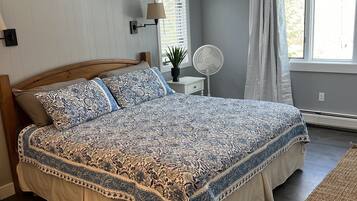 5 Schlafzimmer, Schreibtisch, Bügeleisen/Bügelbrett, kostenloses WLAN