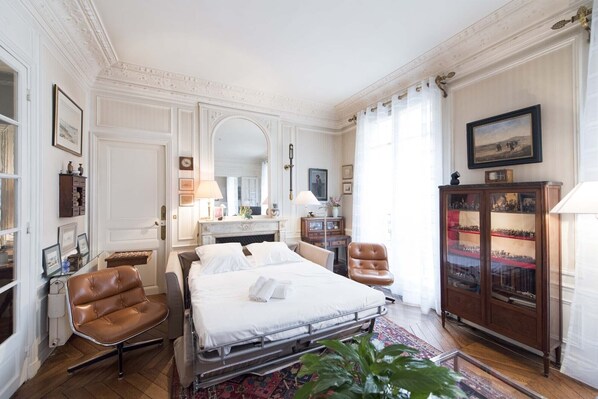 2 bedrooms, WiFi, bed sheets