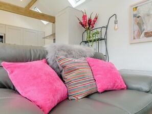 Living area - 1 bedroom accommodation in Elsham, near Brigg (Elsham, near Brigg)