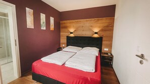 2 bedrooms, travel cot, free WiFi