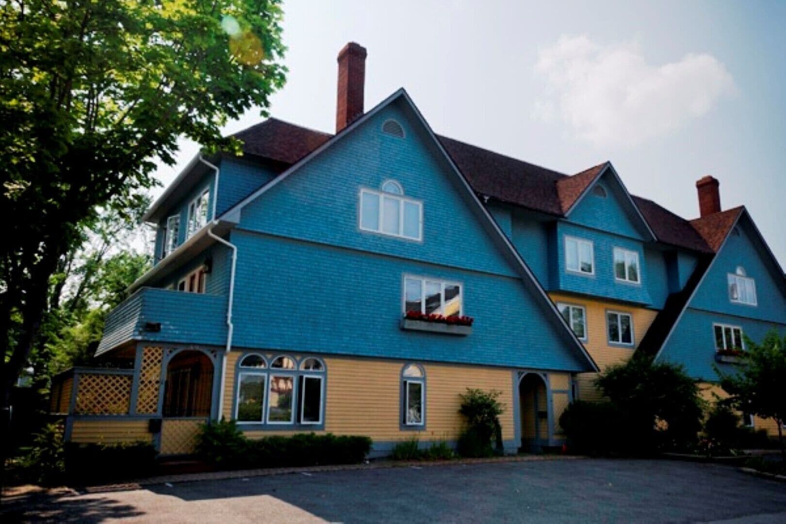 Village Townhouse #7 - updated comfort in the heart of downtown Bar Harbor
