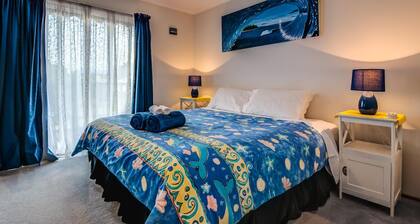 Colonnades - sleeps 13