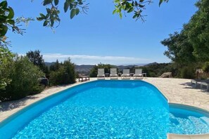 Piscine extérieure