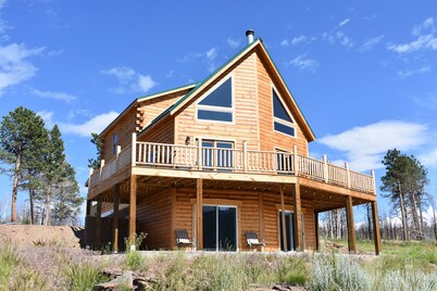 You'll love the amazing views at the Hummingbird Hideaway!