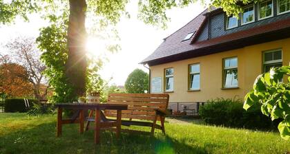 207 Holiday apartment upstairs in the manor house - 5 min. to the beach at the Großer Labussee