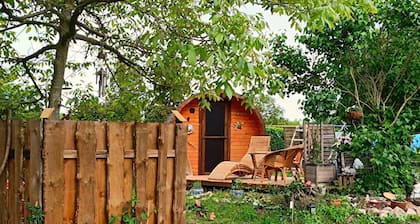 207 Holiday apartment upstairs in the manor house - 5 min. to the beach at the Großer Labussee
