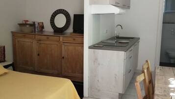 Fer et planche Ă repasser, Wi-Fi gratuit, draps fournis