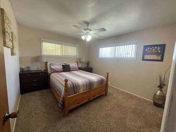6 bedrooms, iron/ironing board, free WiFi, bed sheets