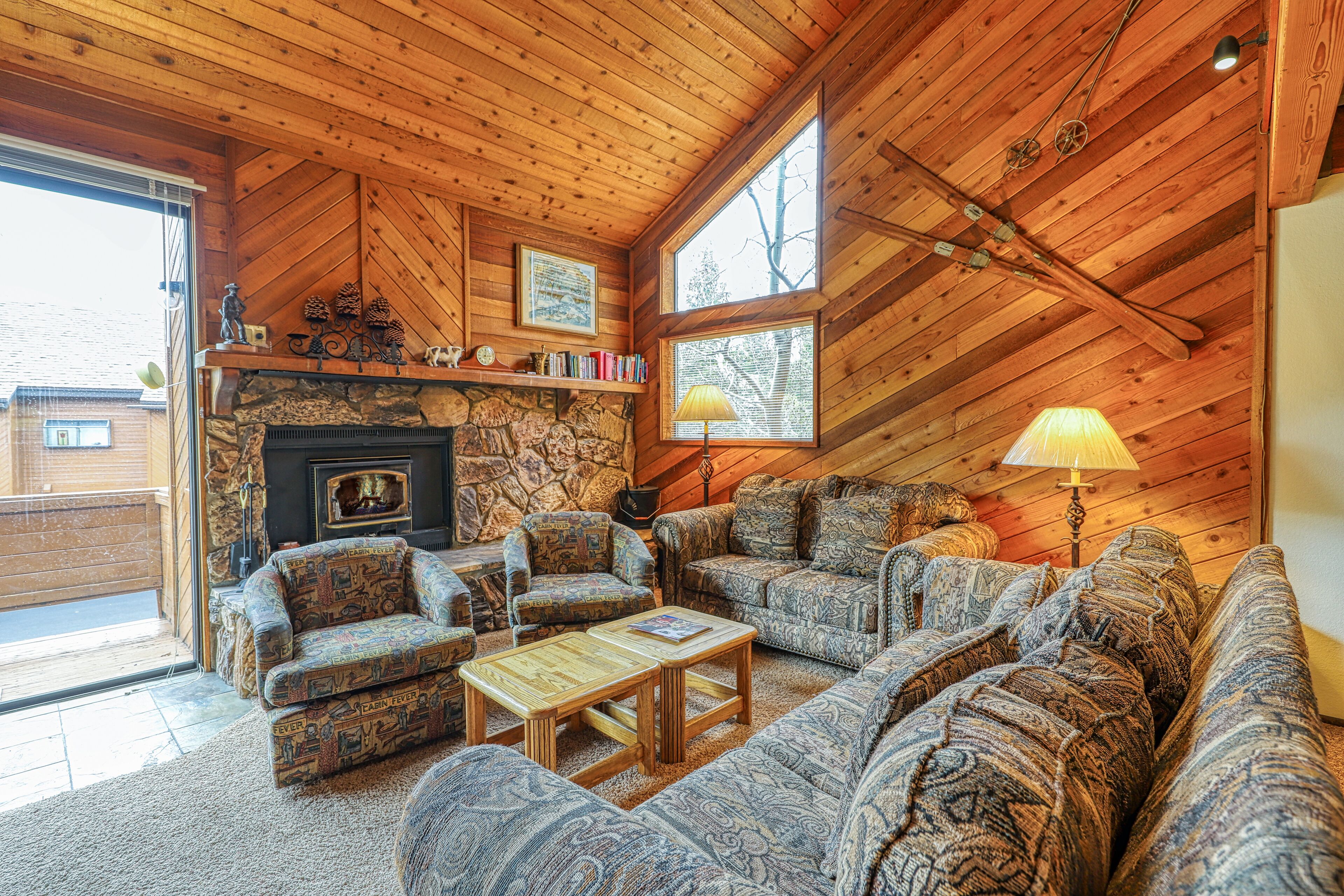 TV, peis og DVD-spiller