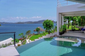 Outdoor pool - Stunning Luxury 1Bedroom 2 Bathroom Villa Suite amazing Bay & Ocean views (Busuanga)