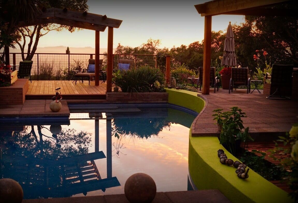 SONOMA COUNTY   HILLTOP OASIS