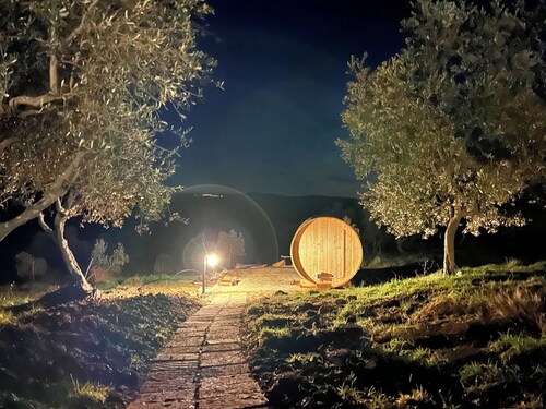 Splendid farmhouse in Val d'Orcia with private swimming pool and sauna