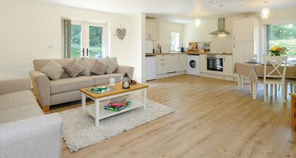 3 bedroom accommodation in Fulletby, near Horncastle