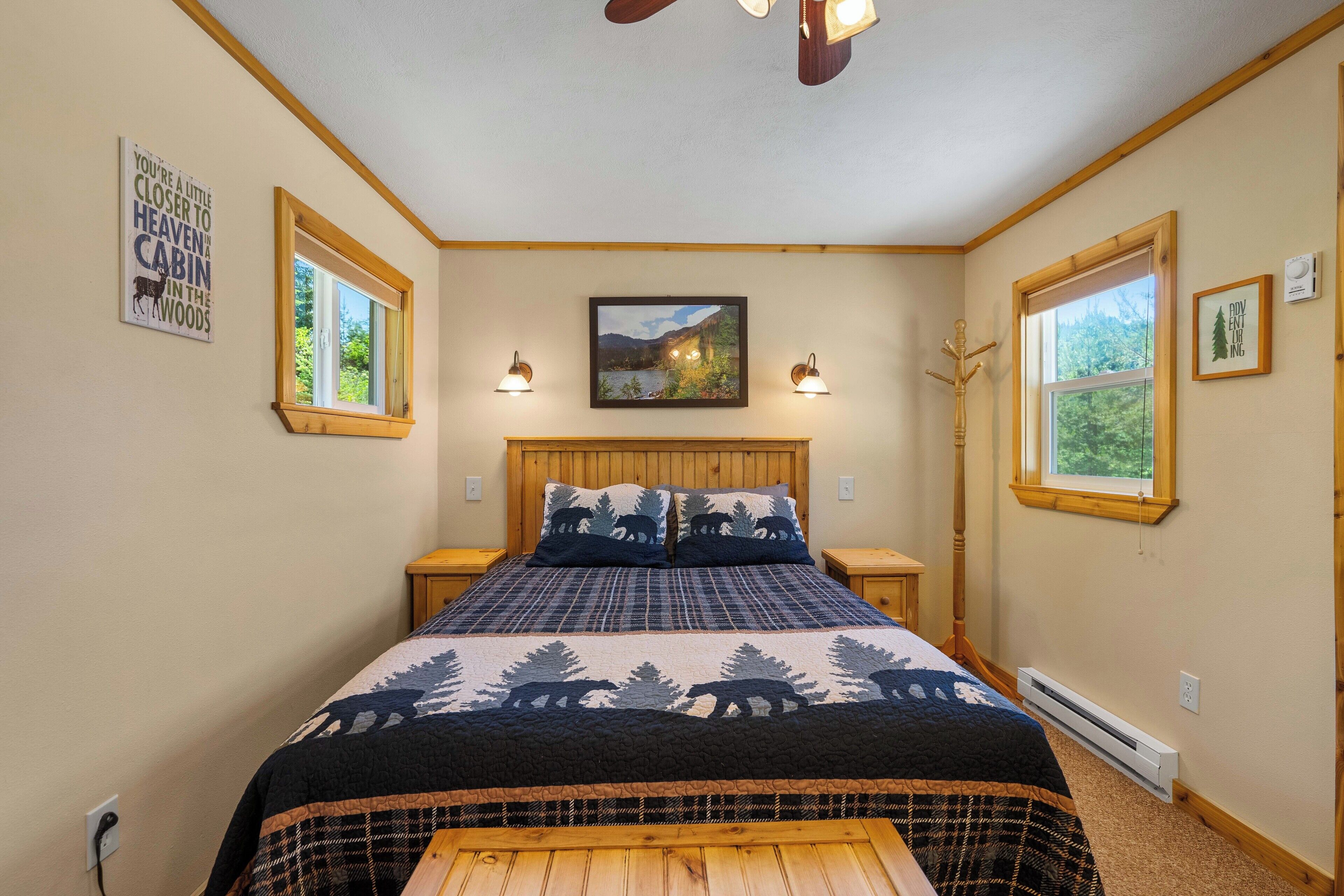 4 bedrooms, desk, iron/ironing board, free WiFi