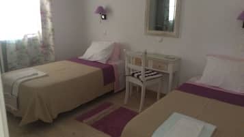 4 bedrooms, iron/ironing board, free WiFi, bed sheets
